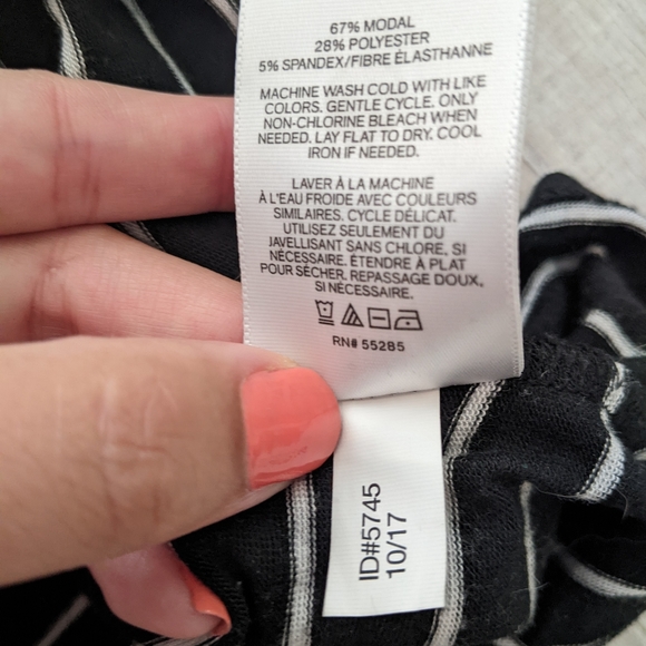 Express Black and White Stripe Spaghetti Strap Tank Top Size XL - Picture 4 of 4